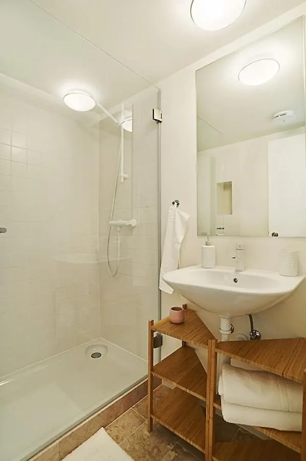 Modern Flat With Double Patio Right Next To Estrela Gardens Apartment Lisbon